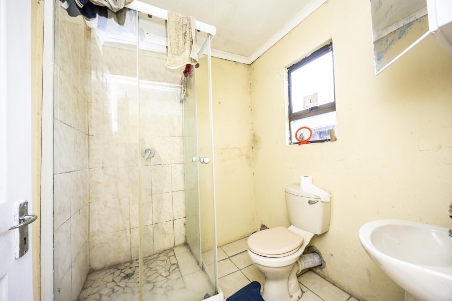 5 Bedroom Property for Sale in Summerpride Eastern Cape